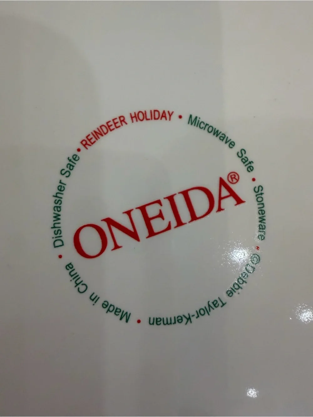 Oneida Reindeer Holiday Plates Set Of 2 Salad Dessert Appetizer Christmas Winter